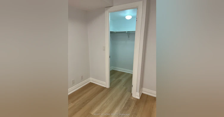 509-75 South Town Centre Boulevard, Markham, ON, L6G 0B3 - 14
