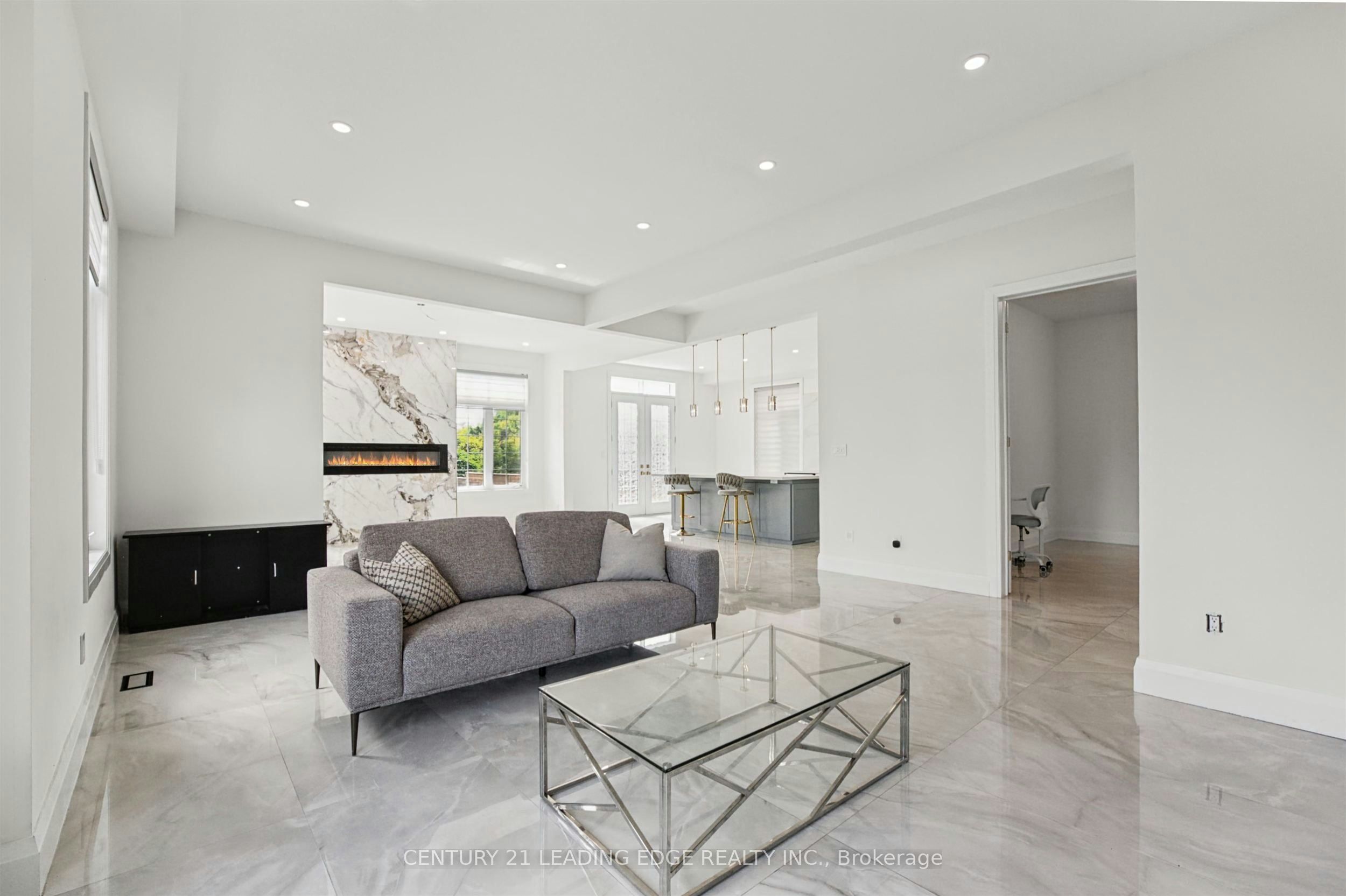 309 Gibson Circle, Bradford West Gwillimbury, ON, L3Z 0X2 - 6