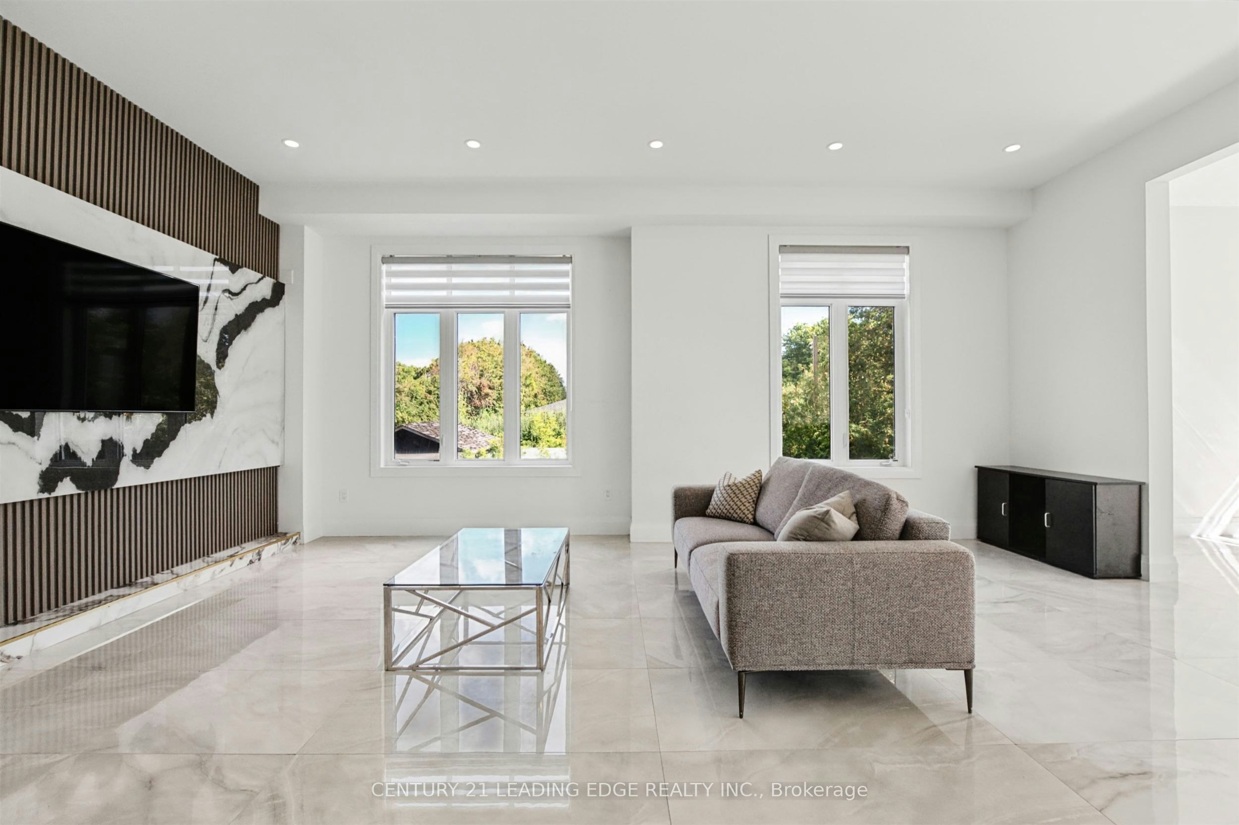 309 Gibson Circle, Bradford West Gwillimbury, ON, L3Z 0X2 - 3