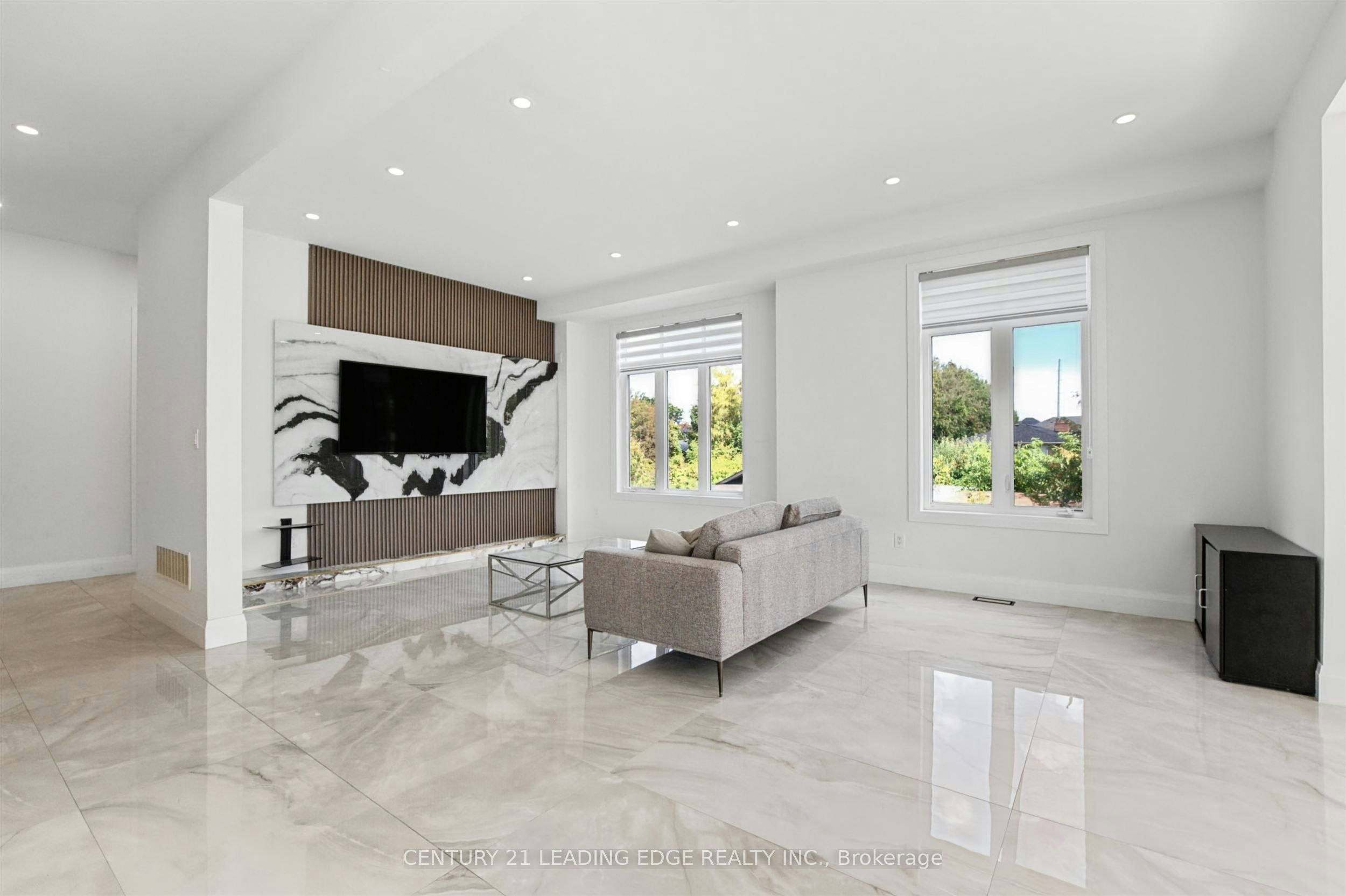 309 Gibson Circle, Bradford West Gwillimbury, ON, L3Z 0X2 - 4