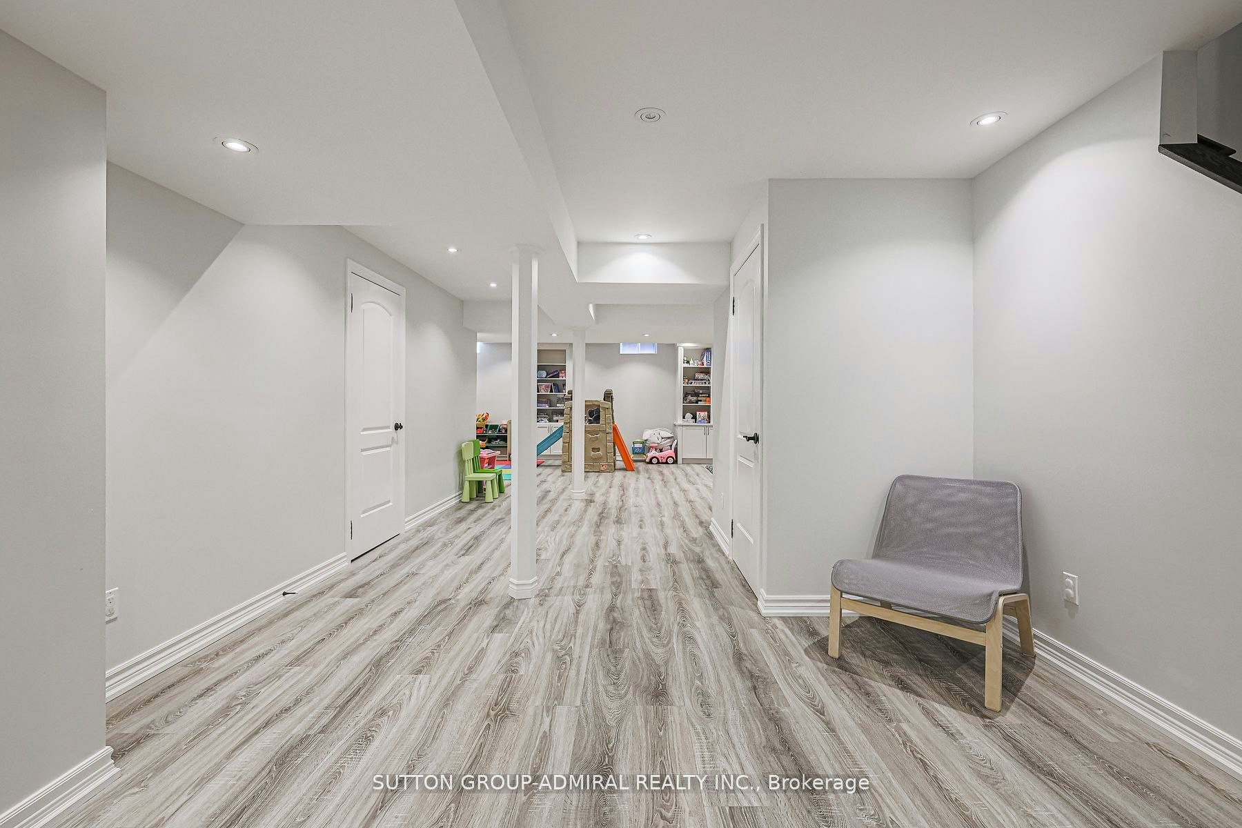 163 Heintzman Crescent, Vaughan, ON, L6A 4T8 - 32