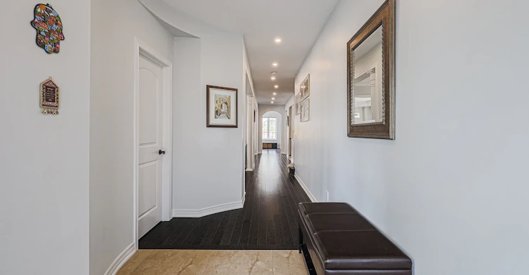 163 Heintzman Crescent, Vaughan, ON, L6A 4T8 - 4
