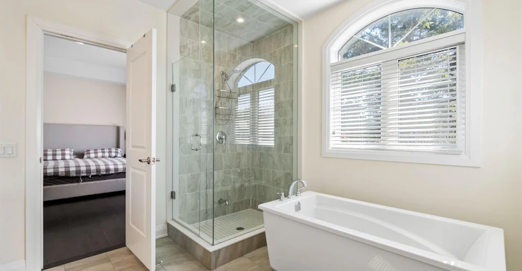 8 Duncombe Lane, Richmond Hill, ON, L4C 1C2 - 19