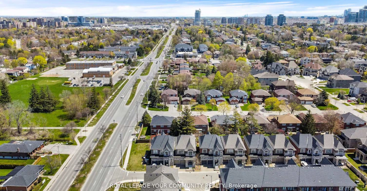 8 Duncombe Lane, Richmond Hill, ON, L4C 1C2 - 7