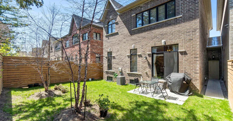 8 Duncombe Lane, Richmond Hill, ON, L4C 1C2 - 14