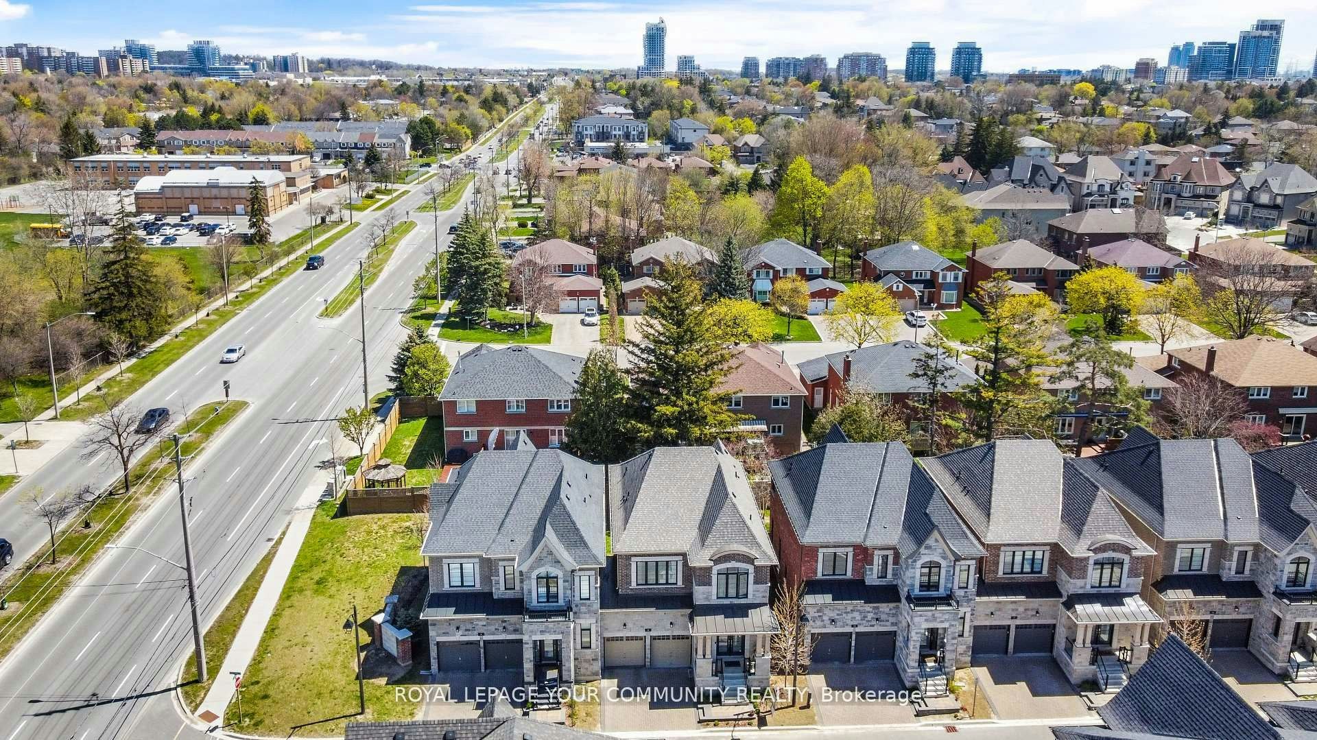8 Duncombe Lane, Richmond Hill, ON, L4C 1C2 - 3