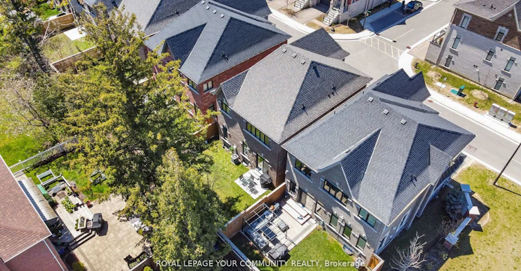 8 Duncombe Lane, Richmond Hill, ON, L4C 1C2 - 5