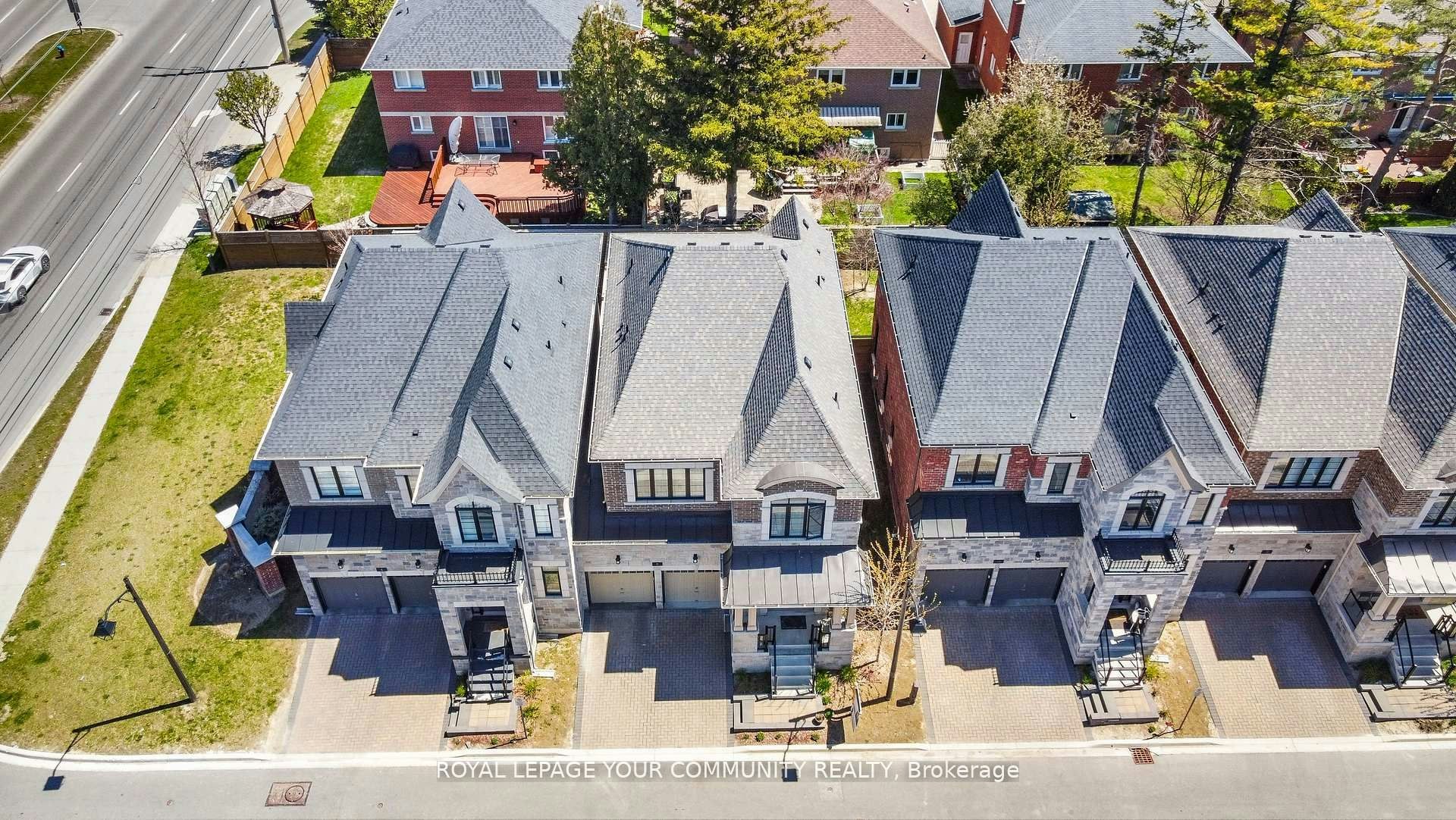 8 Duncombe Lane, Richmond Hill, ON, L4C 1C2 - 2