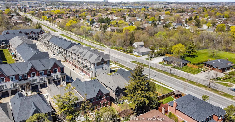 8 Duncombe Lane, Richmond Hill, ON, L4C 1C2 - 6