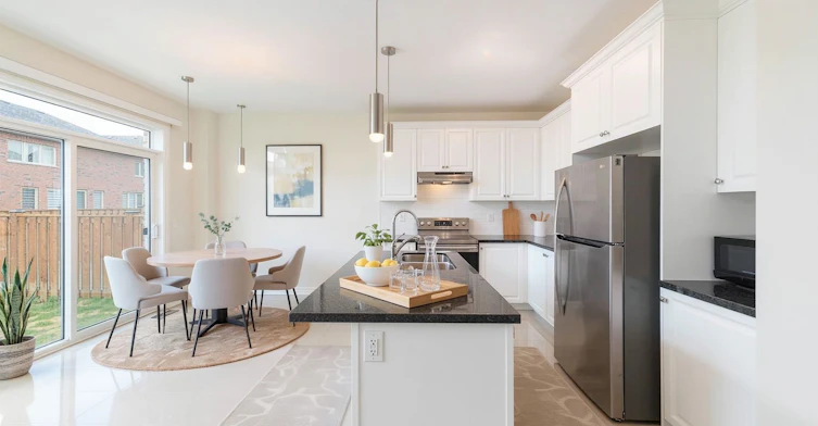 83 Selby Crescent, Bradford West Gwillimbury, ON, L3Z 1A5 - 2
