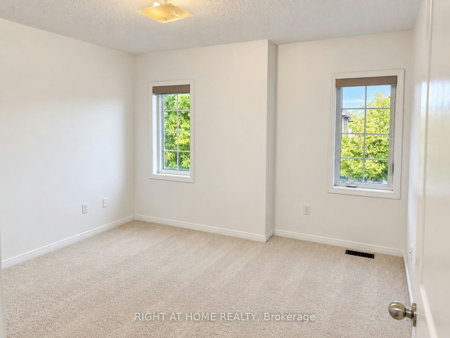 1260 Mccron Crescent, Newmarket, ON, L3X 0A1 - 15