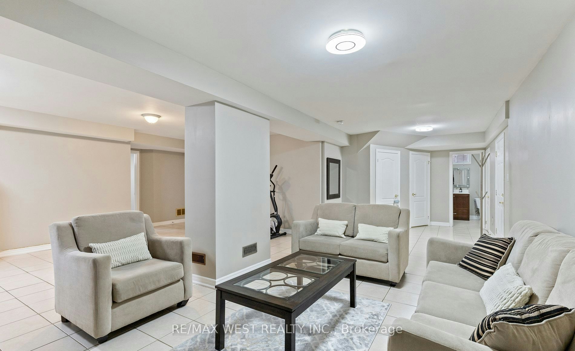 47 Timber Lane, Vaughan, ON, L4L 3J6 - 11