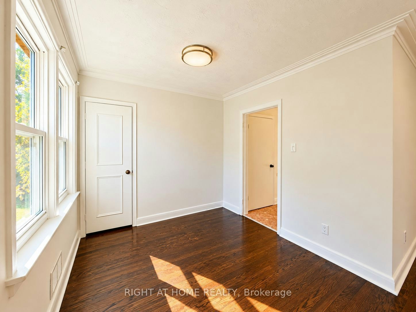 Main Floor-72 Monkswood Crescent, Newmarket, ON, L3Y 2K1 - 17