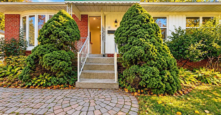 Main Floor-72 Monkswood Crescent, Newmarket, ON, L3Y 2K1 - 2