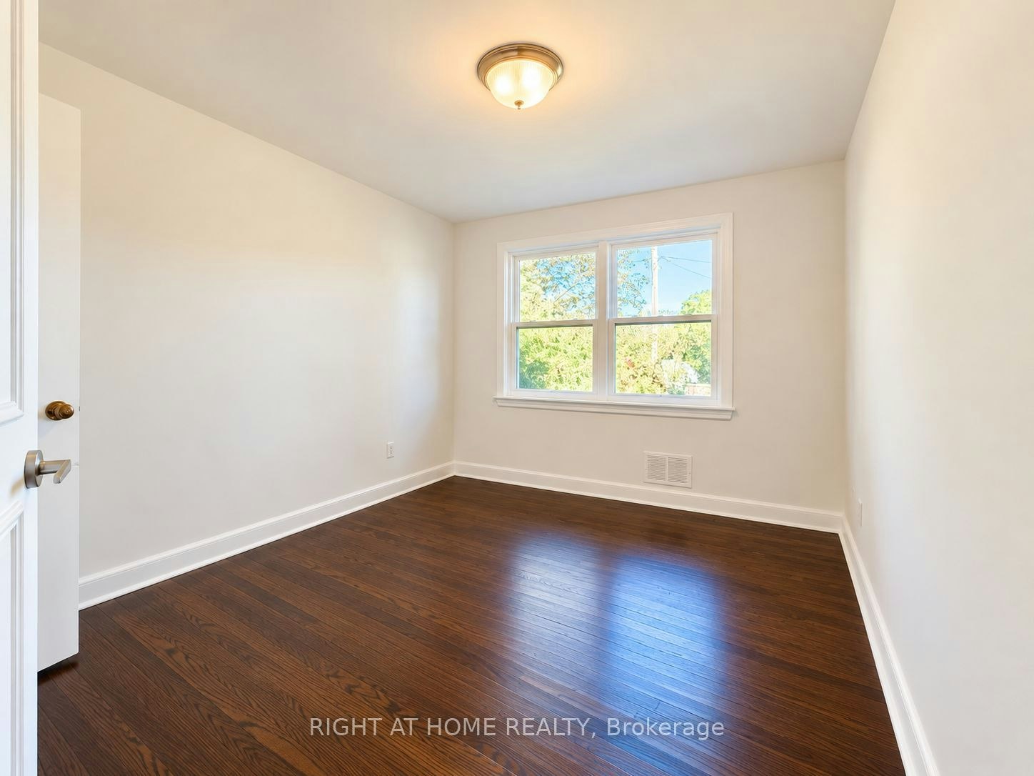 Main Floor-72 Monkswood Crescent, Newmarket, ON, L3Y 2K1 - 19
