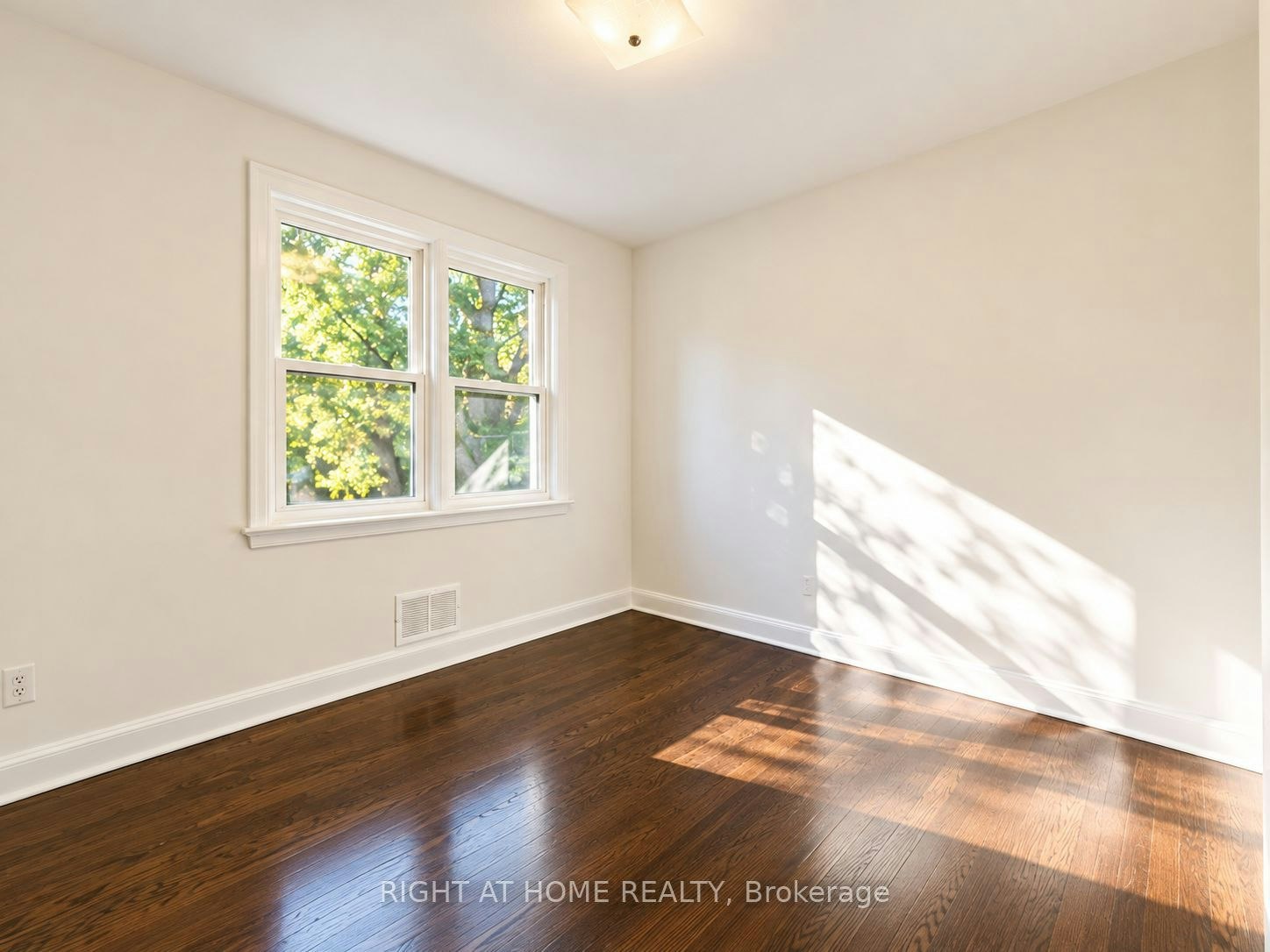 Main Floor-72 Monkswood Crescent, Newmarket, ON, L3Y 2K1 - 18