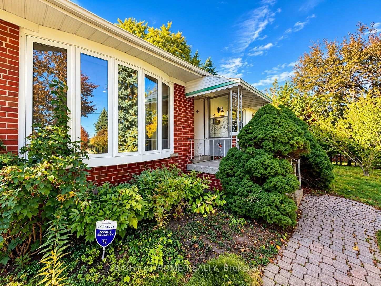 Main Floor-72 Monkswood Crescent, Newmarket, ON, L3Y 2K1 - 3