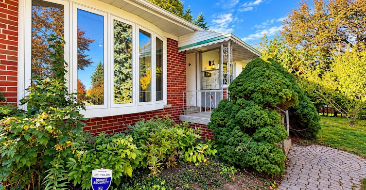 Main Floor-72 Monkswood Crescent, Newmarket, ON, L3Y 2K1 - 3