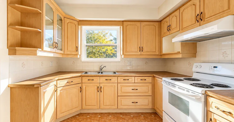 Main Floor-72 Monkswood Crescent, Newmarket, ON, L3Y 2K1 - 11