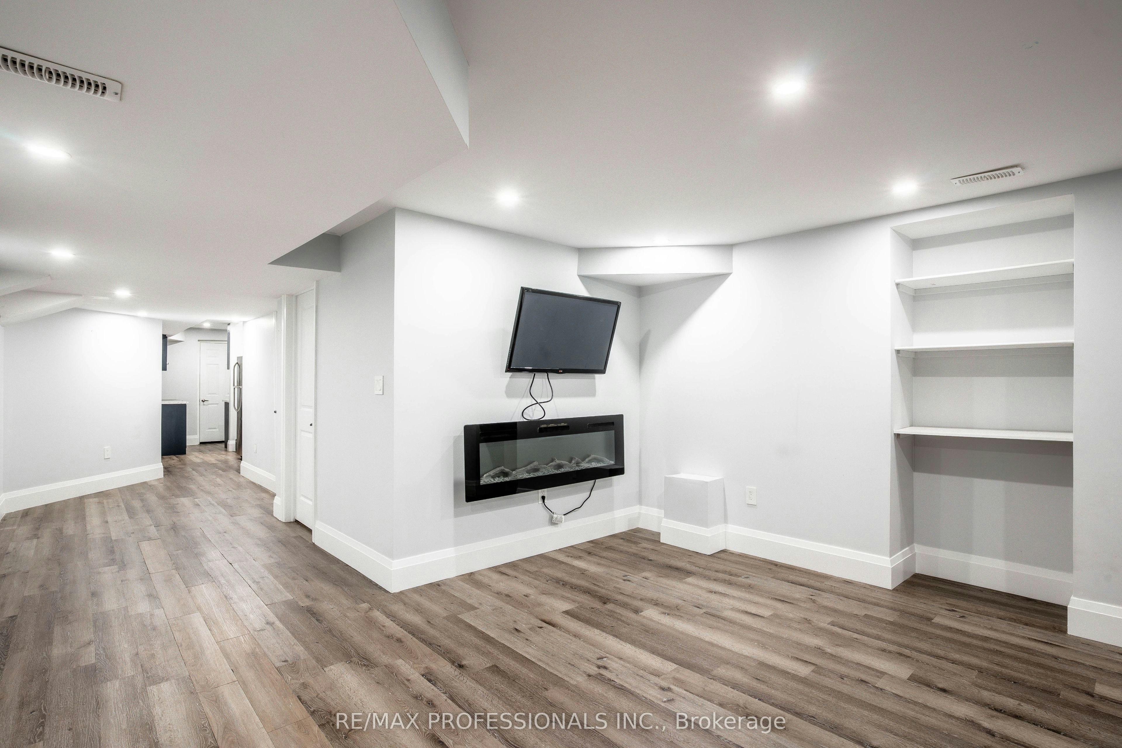 Lower-129 Hutchinson Drive, New Tecumseth, ON, L9R 1M4 - 4