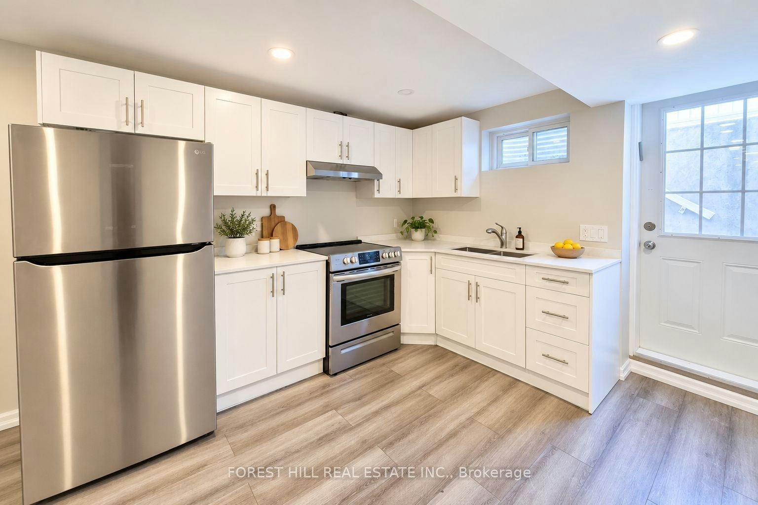 Bsmt-136 Esther Crescent, Vaughan, ON, L4J 3L4 - 3