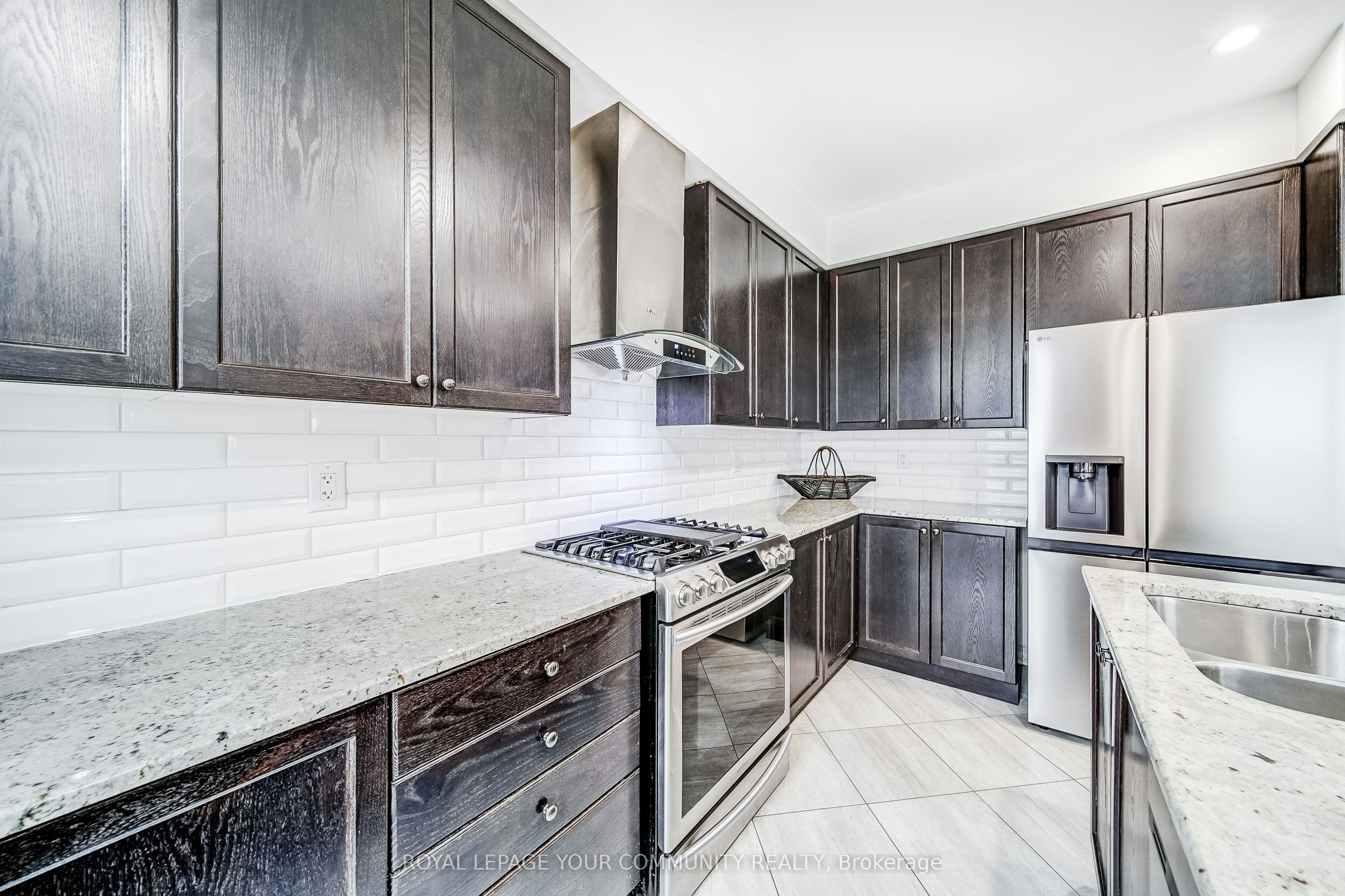 57 Lampkin Street, Georgina, ON, L0E 1R0 - 14
