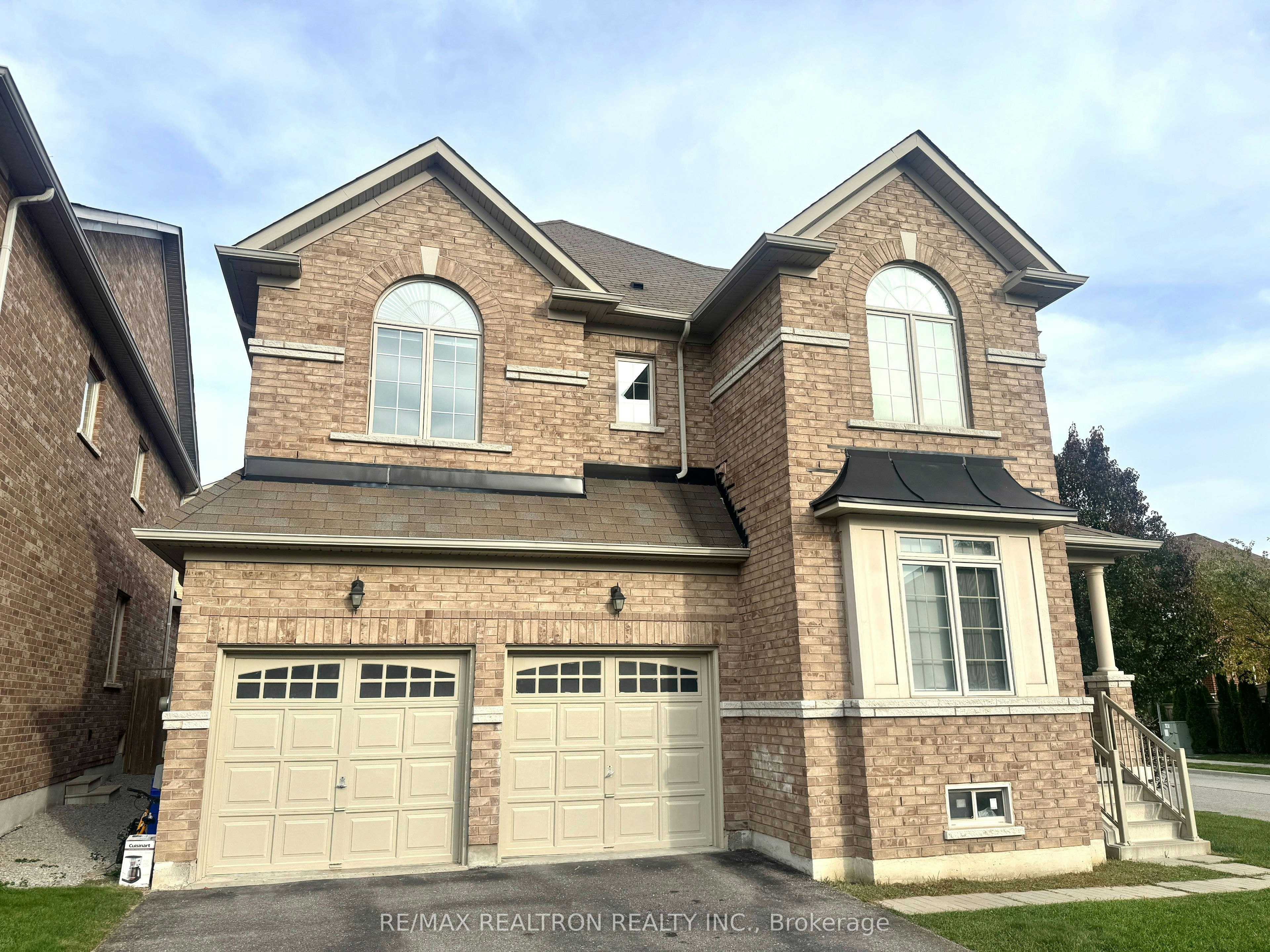 1306 Blencowe Crescent, Newmarket, ON, L3X 0C4