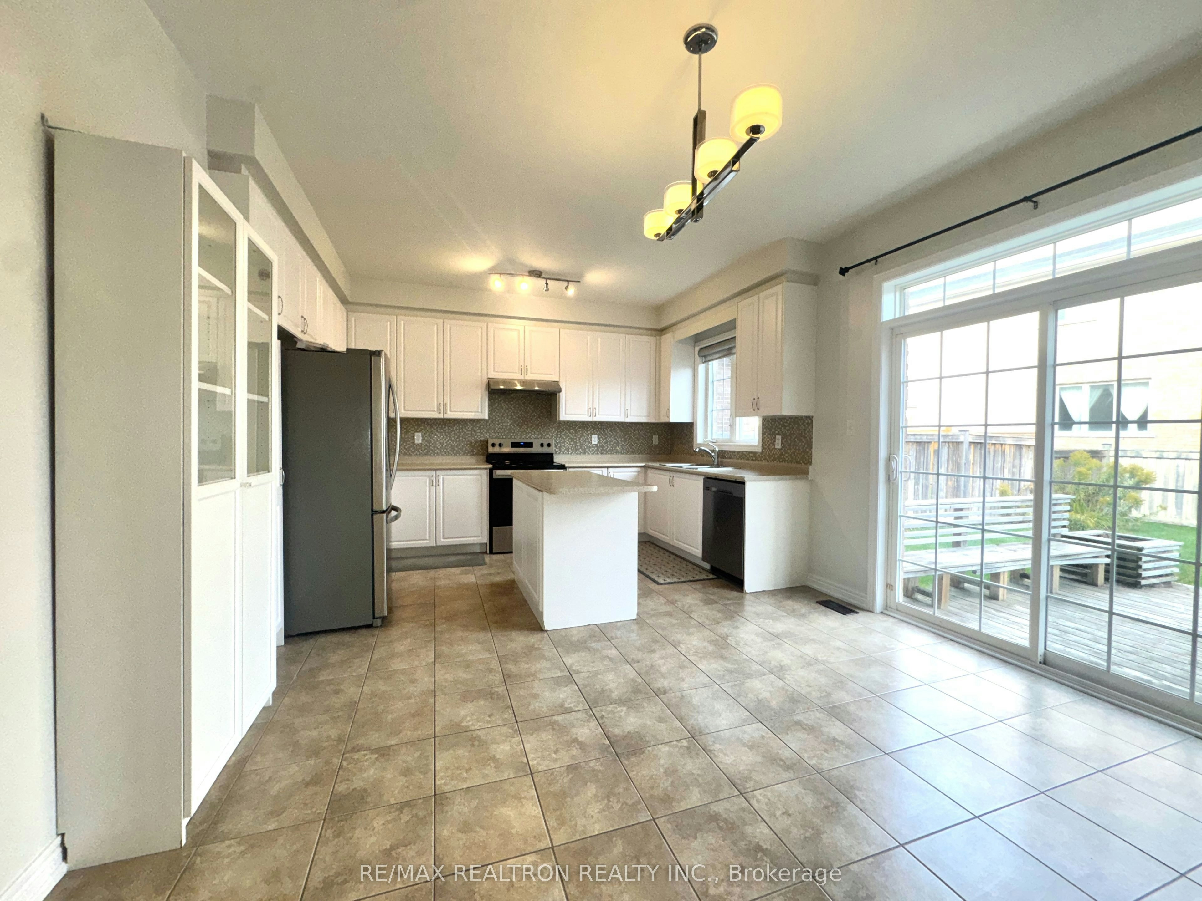 1306 Blencowe Crescent, Newmarket, ON, L3X 0C4 - 7