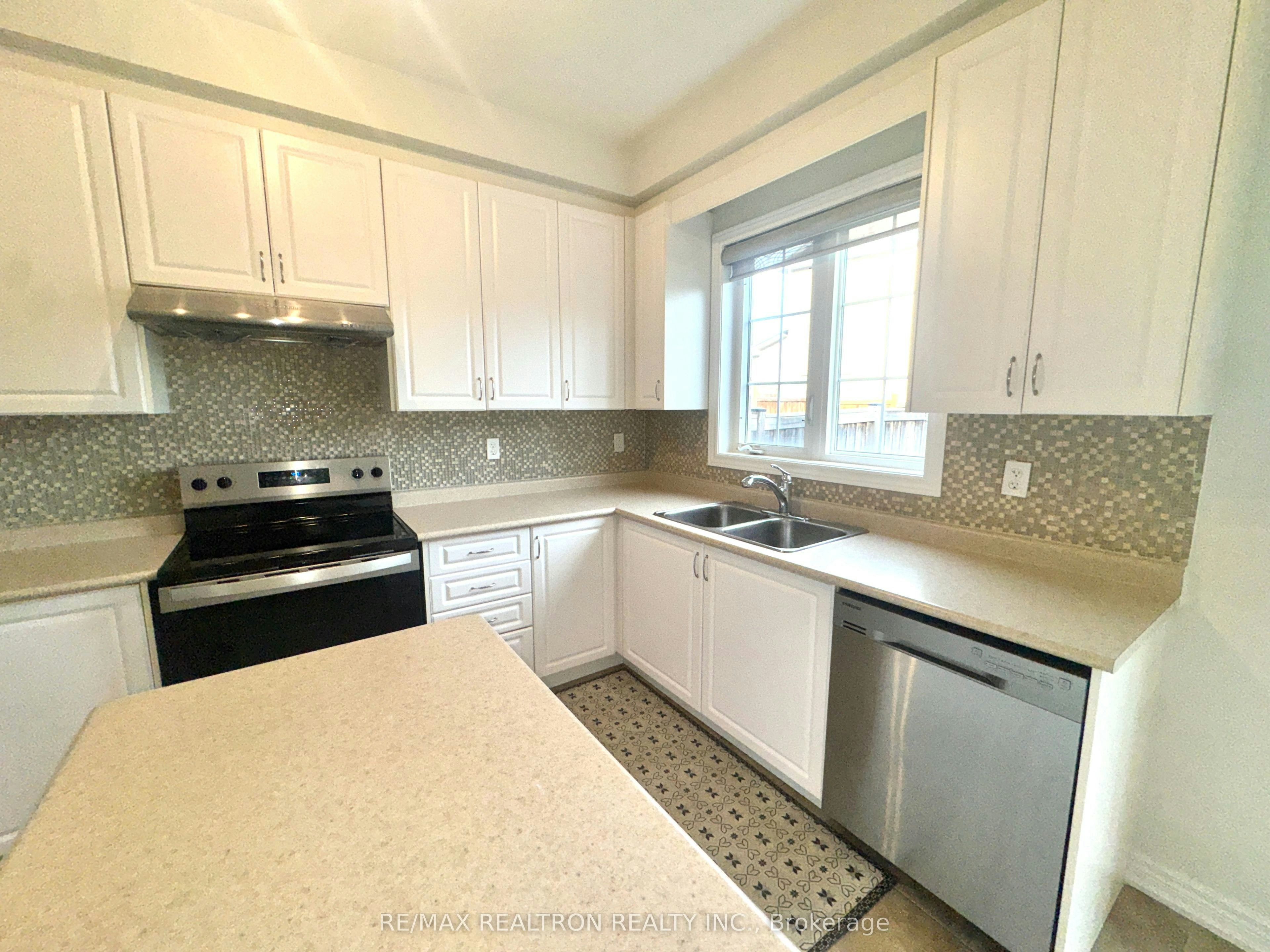 1306 Blencowe Crescent, Newmarket, ON, L3X 0C4 - 11