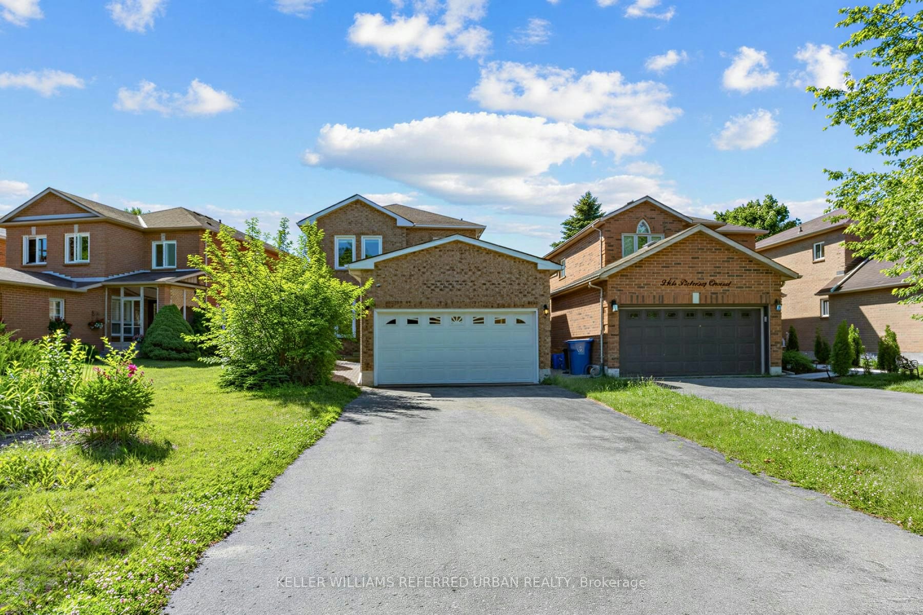 350 Pickering Crescent, Newmarket, ON, L3Y 8G7