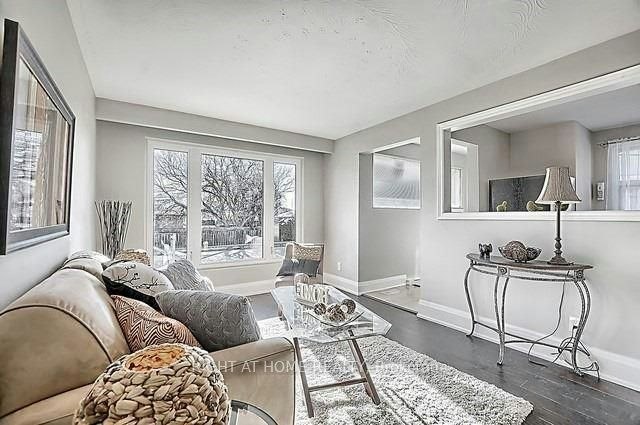 Main Fl-167 Septonne Avenue, Newmarket, ON, L3Y 2W4 - 10
