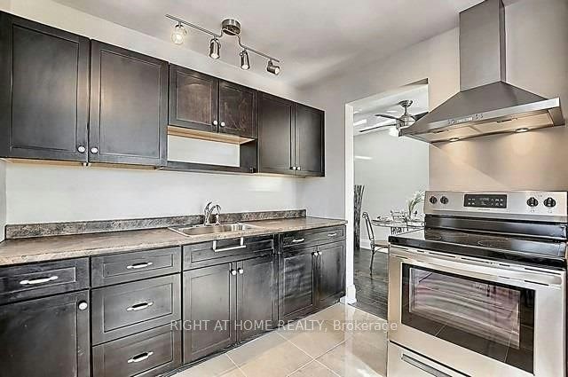 Main Fl-167 Septonne Avenue, Newmarket, ON, L3Y 2W4 - 8