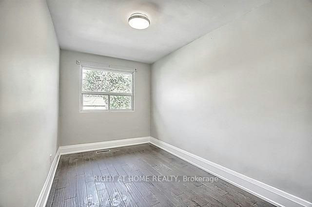 Main Fl-167 Septonne Avenue, Newmarket, ON, L3Y 2W4 - 6
