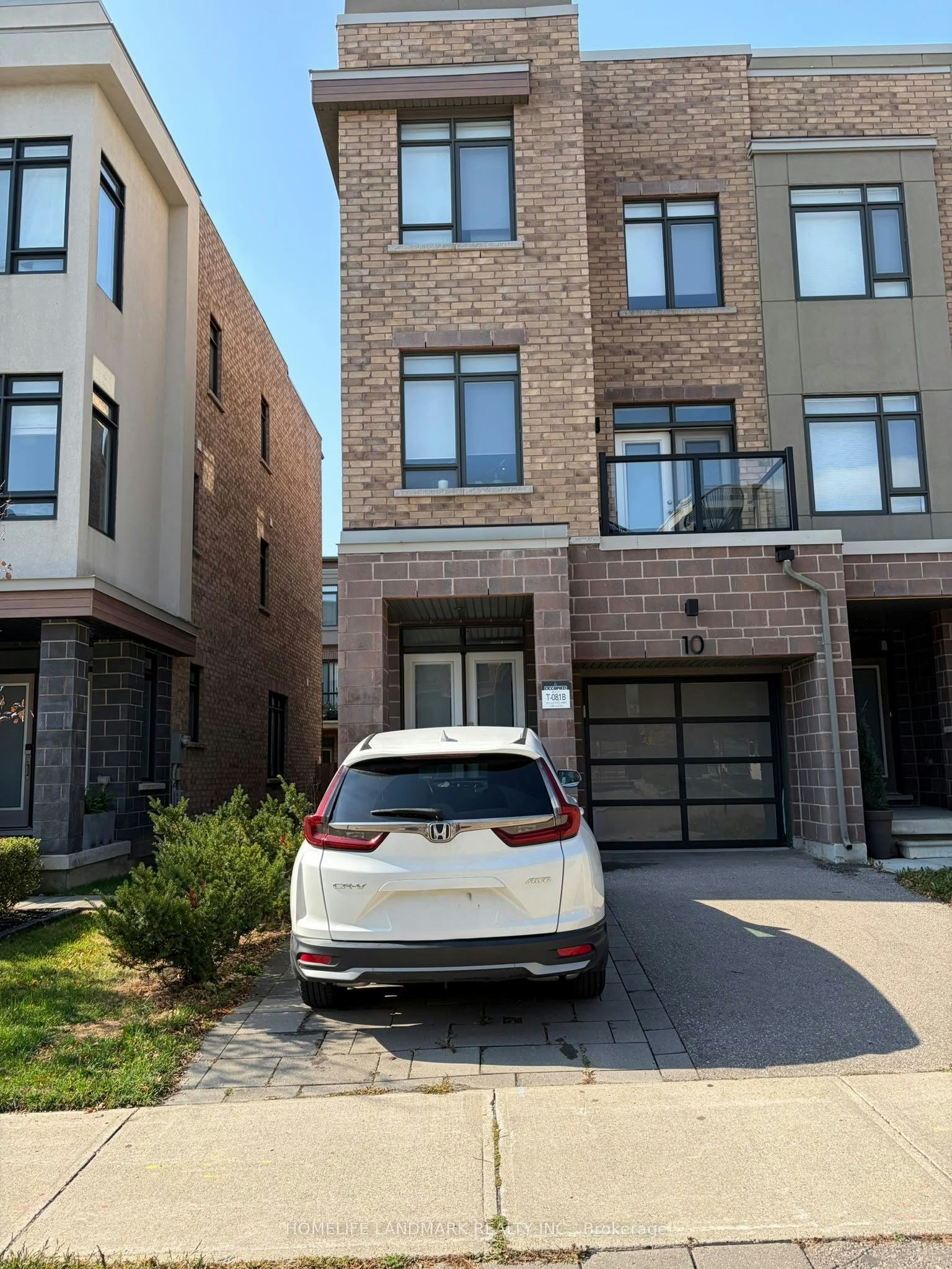 10 Glenngarry Crescent, Vaughan, ON, L6A 4Z4