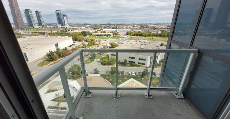 1208-60 Honeycrisp Crescent, Vaughan, ON, L4K 0M7 - 5