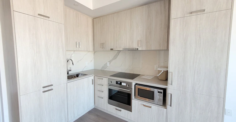 1208-60 Honeycrisp Crescent, Vaughan, ON, L4K 0M7 - 3