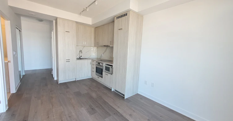 1208-60 Honeycrisp Crescent, Vaughan, ON, L4K 0M7 - 2