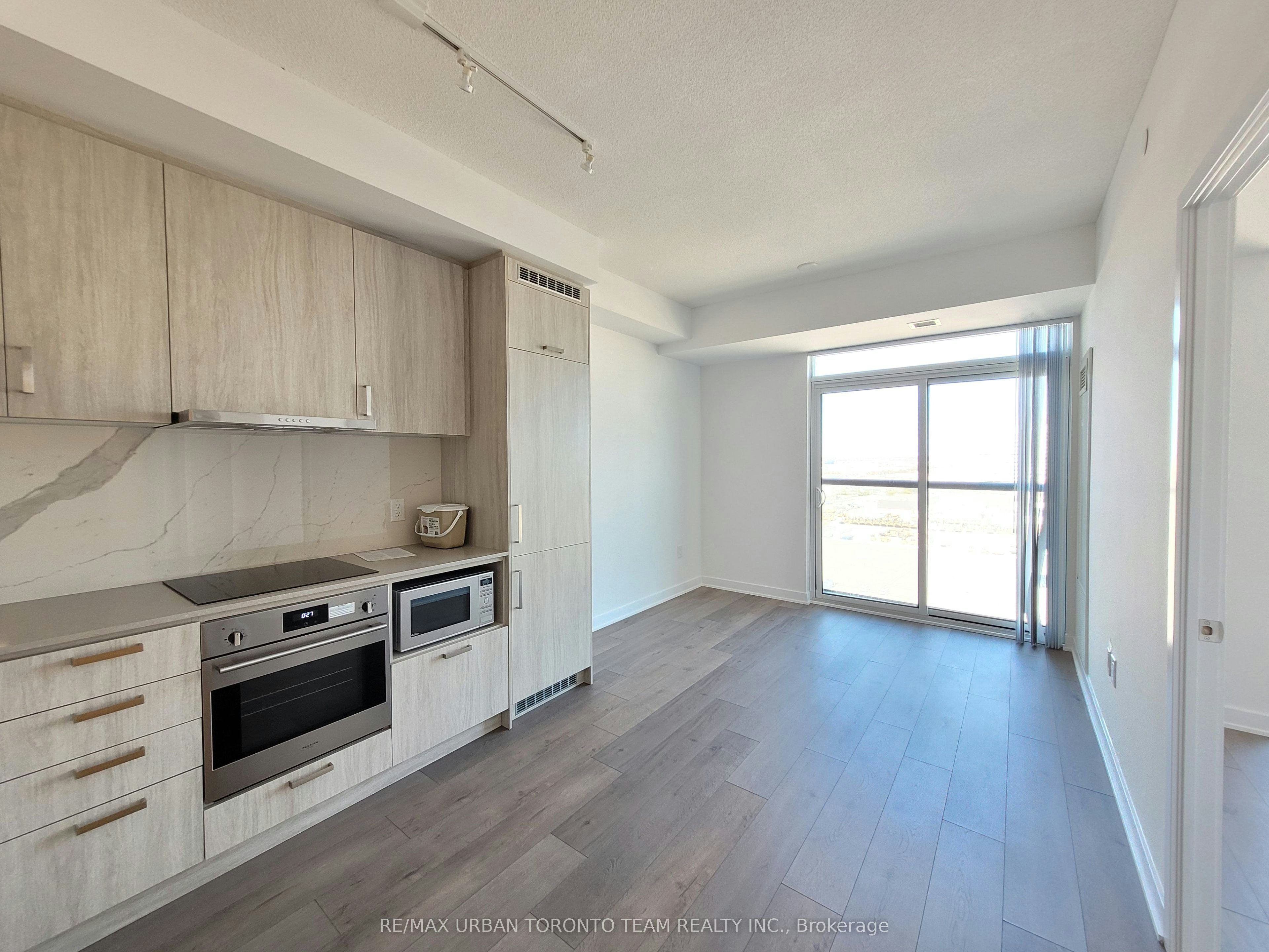 1208-60 Honeycrisp Crescent, Vaughan, ON, L4K 0M7 - 4