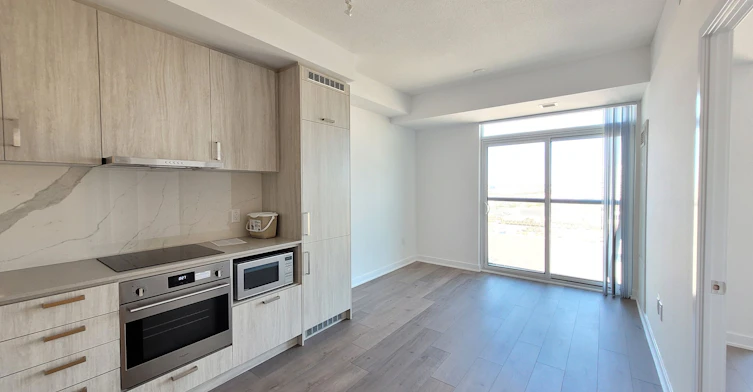 1208-60 Honeycrisp Crescent, Vaughan, ON, L4K 0M7 - 4