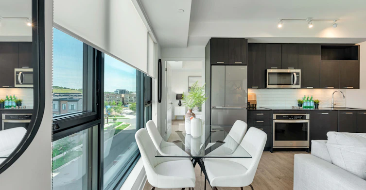 405-120 Eagle Rock Way, Vaughan, ON, L6A 5C2 - 21