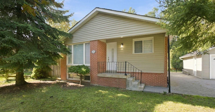 56 Seaton Drive, Aurora, ON, L4G 2K3 - 2