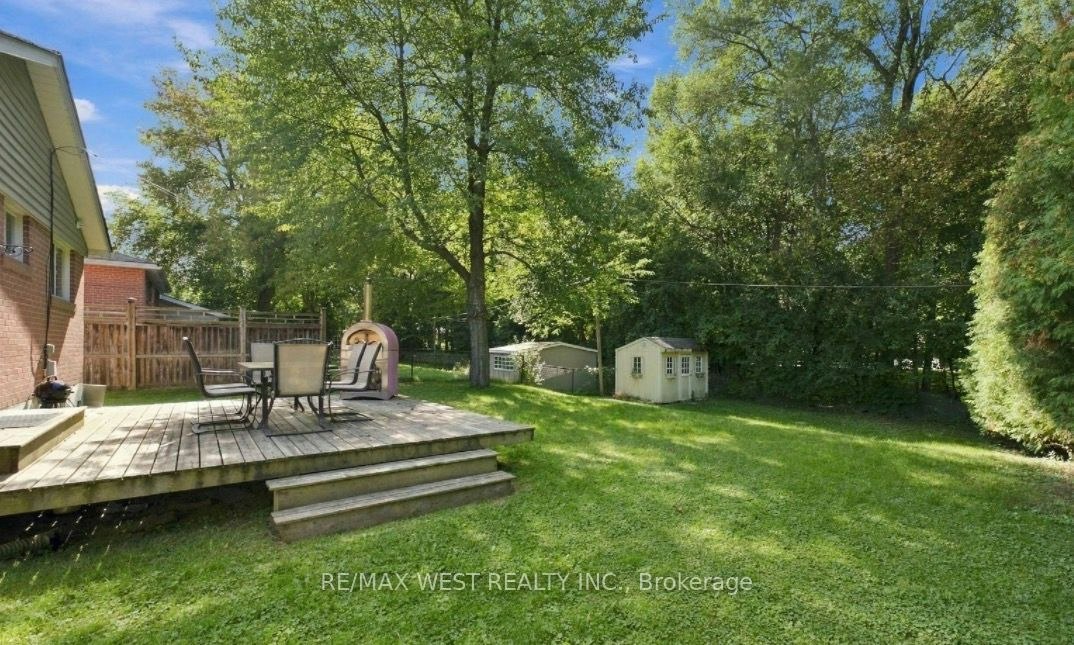 56 Seaton Drive, Aurora, ON, L4G 2K3