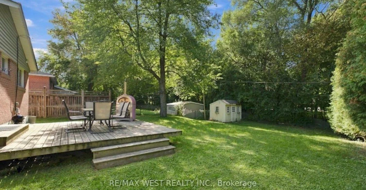 56 Seaton Drive, Aurora, ON, L4G 2K3