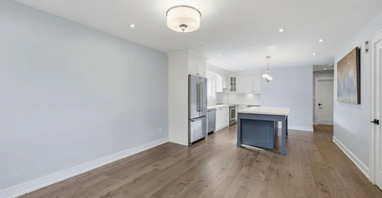56 Seaton Drive, Aurora, ON, L4G 2K3 - 4