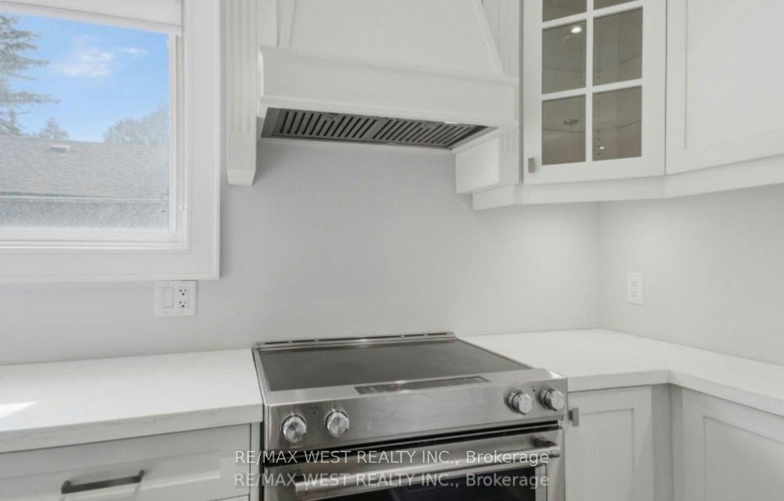 56 Seaton Drive, Aurora, ON, L4G 2K3 - 9