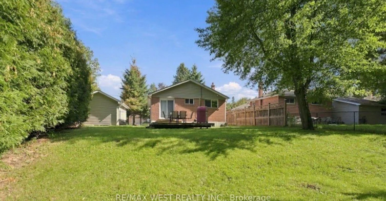 56 Seaton Drive, Aurora, ON, L4G 2K3 - 3