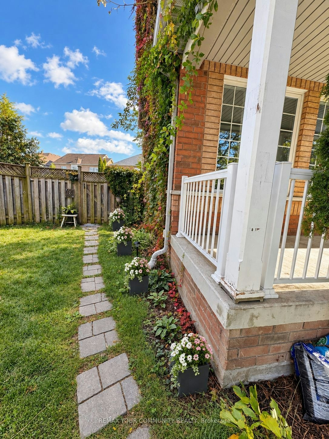 23 Limeridge Street, Aurora, ON, L4G 7S5 - 5