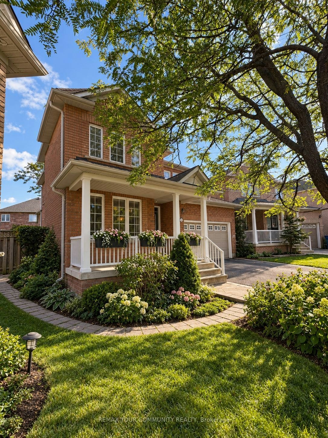 23 Limeridge Street, Aurora, ON, L4G 7S5 - 3