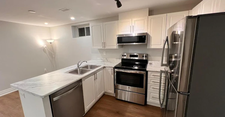 Bsmt-86 Professor Day Drive, Bradford West Gwillimbury, ON, L3Z 4J3 - 2
