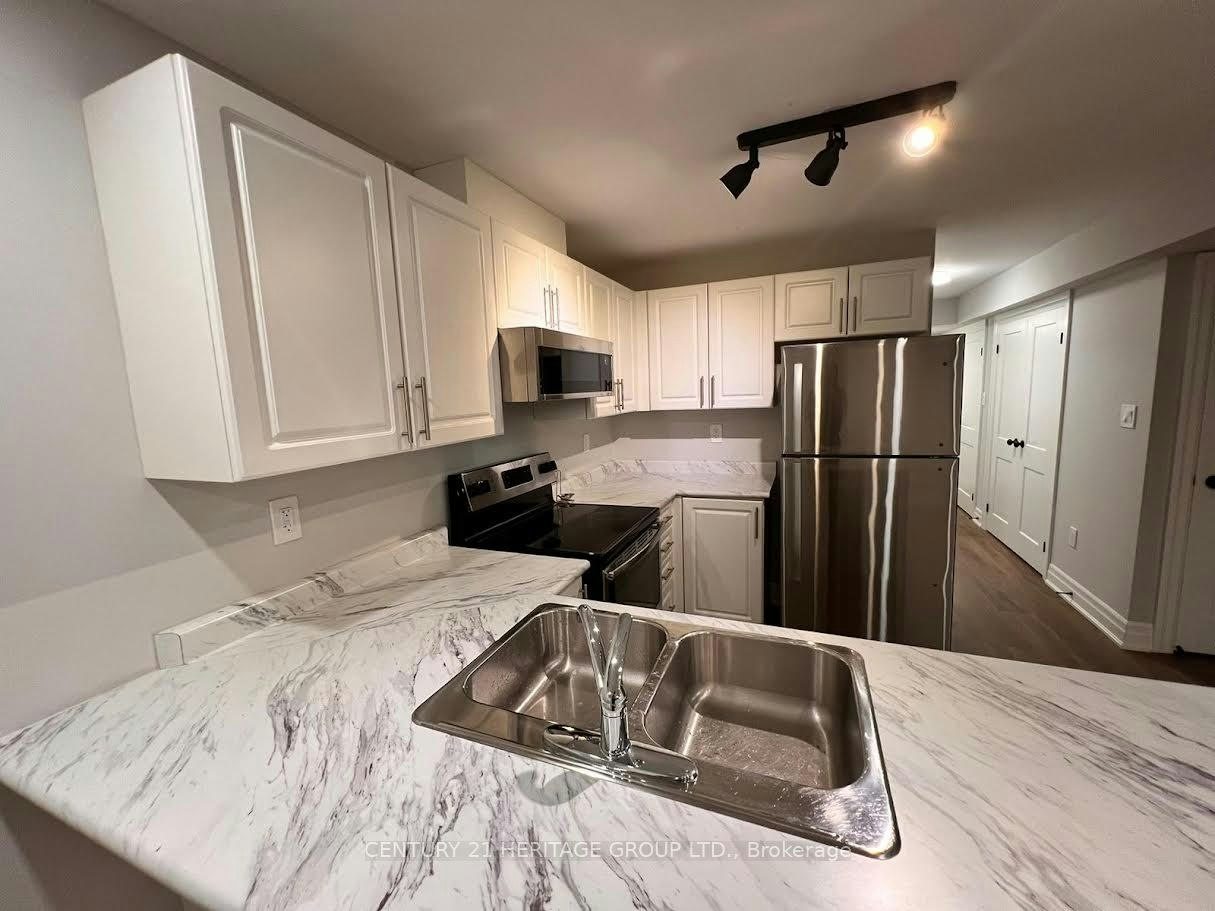 Bsmt-86 Professor Day Drive, Bradford West Gwillimbury, ON, L3Z 4J3 - 4